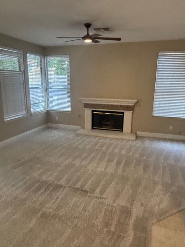 Building Photo - Beautiful 2 Story Gated Home Located Northwest Las Vegas area near Summerlin