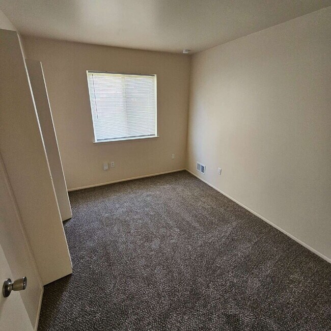 Building Photo - 3 Bedroom, 1 Bathroom Ranch with Updated Flooring, Paint, Carpet. 2 Car Garage. Kitchen with All ...