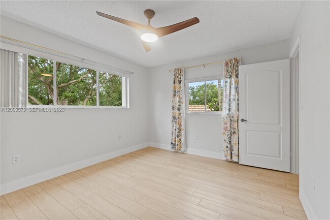 Building Photo - 237 NW 100th Ave