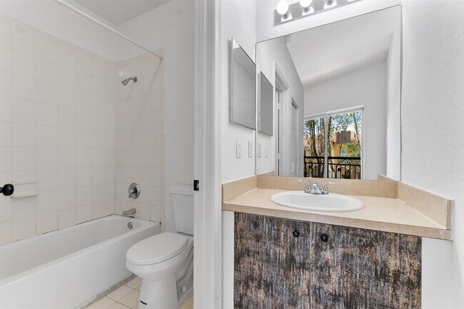 Building Photo - 1407 S Santa Catalina Cir