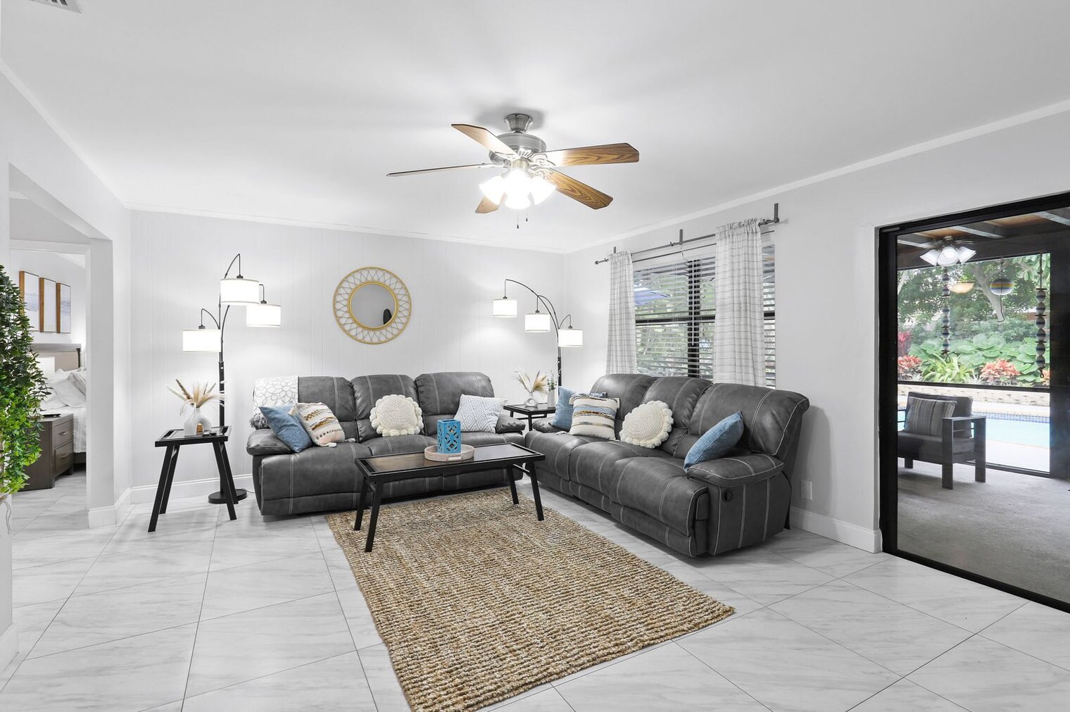 Building Photo - 4416 Fuschia Cir S