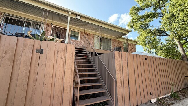 Building Photo - Timeless Charm Meets Modern Living — A 2BD/2BA Casselberry Gem You’ll Fall In Love With! WASHER &...