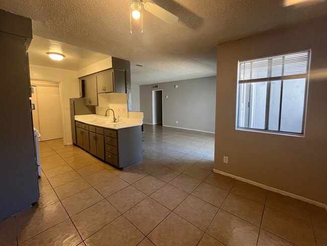 Building Photo - 8070 Langdon Ave