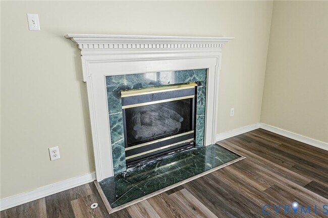 Building Photo - 811 Kiefer Field Ct