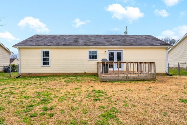 Building Photo - 3231 Tabby Dr