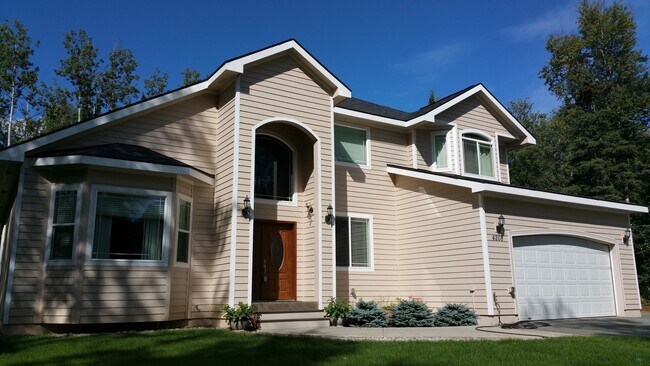 Primary Photo - Charming Wasilla Haven: 4BR, 2.5BA Gem wit...