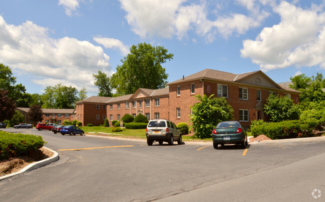 Chesnut Hill Apartments - Chestnut Hill Apartments