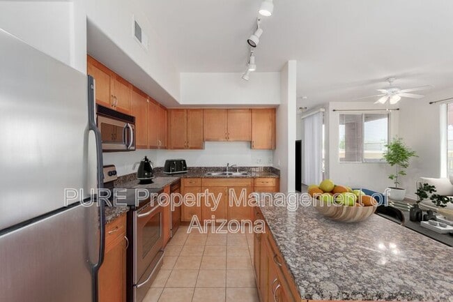 Building Photo - 1920 E Bell Rd