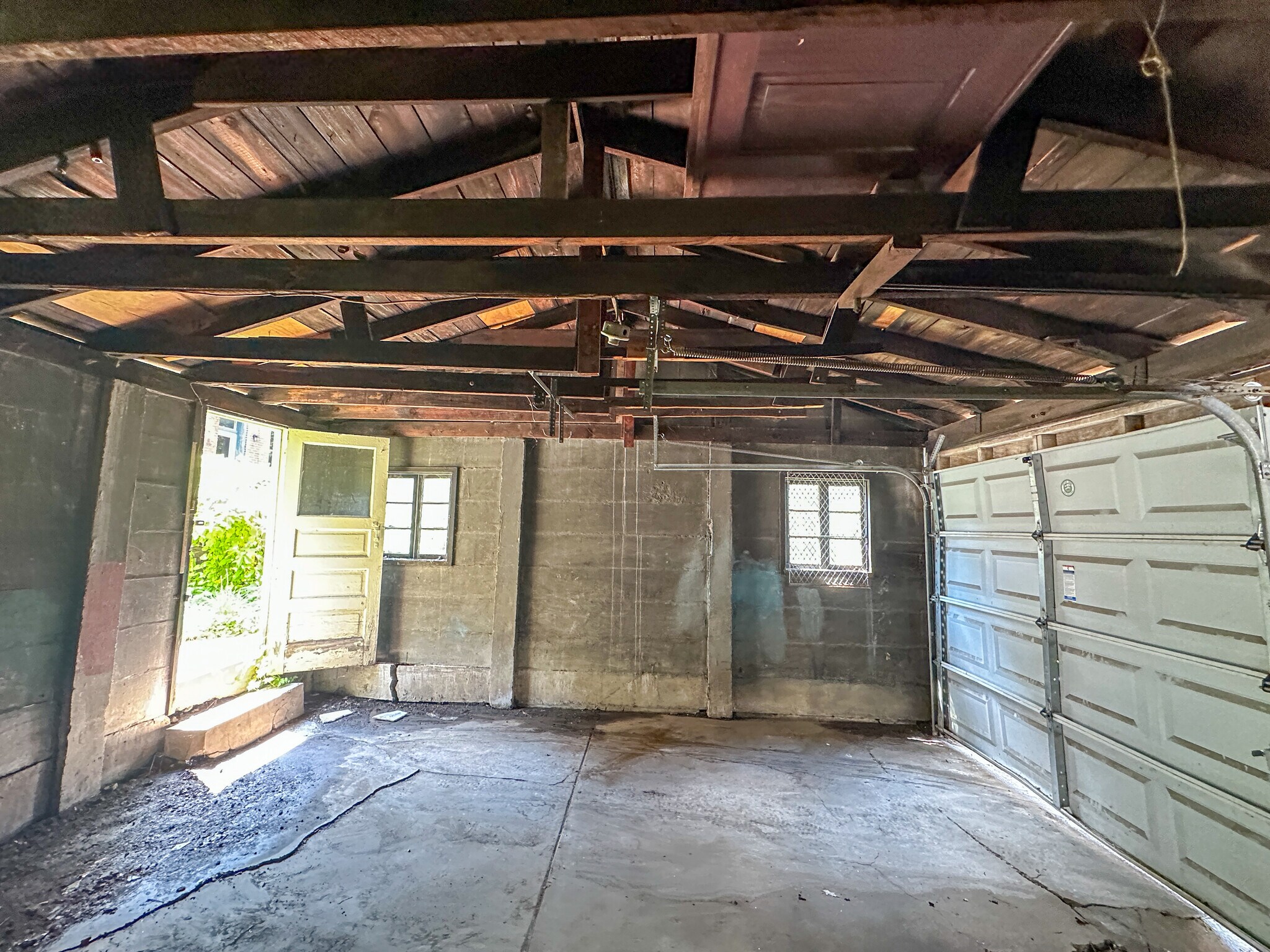 Building Photo - 4167 Botanical Ave