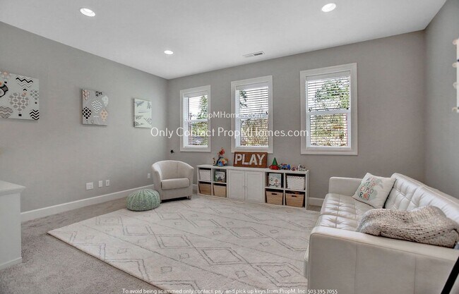 Building Photo - Stunning & Beautiful Four Bedroom Home In ...