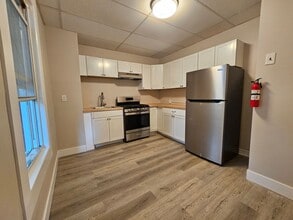 Building Photo - 86 Garden St