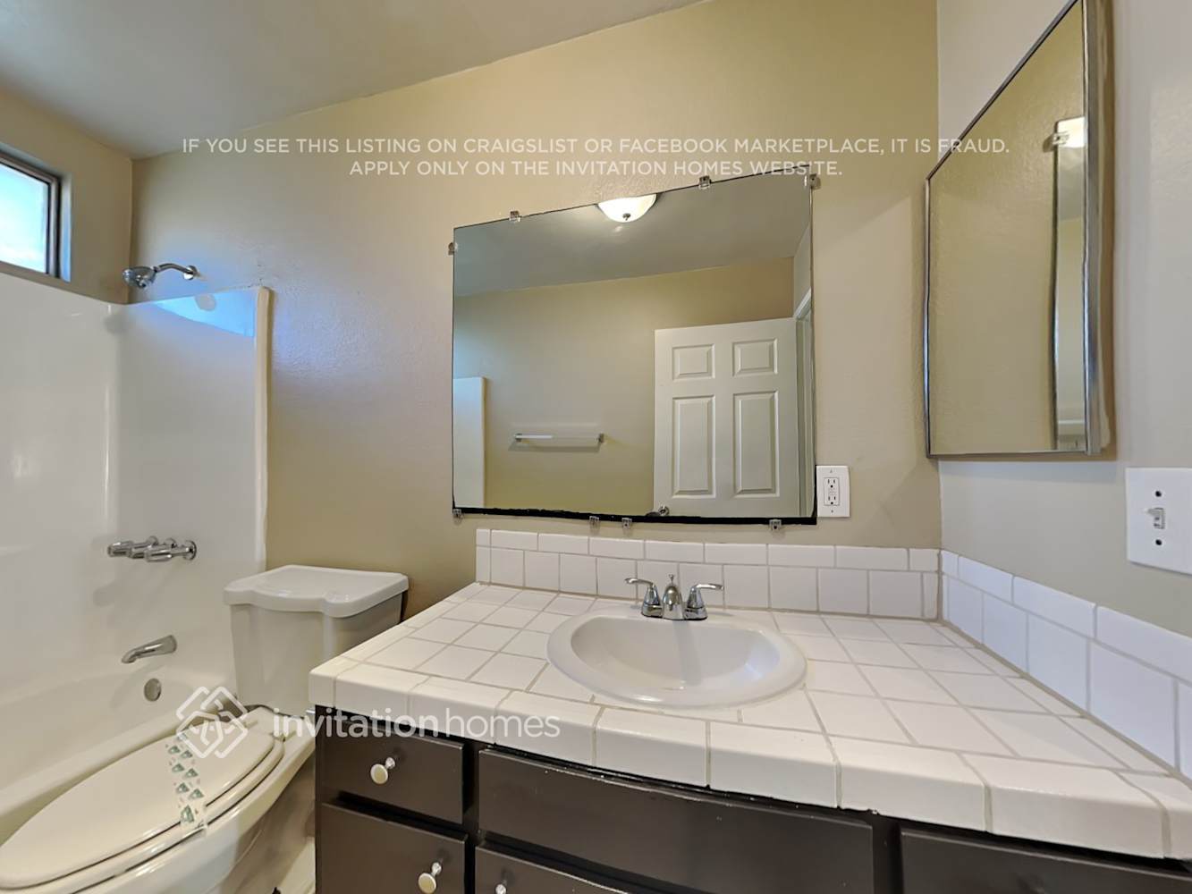 Building Photo - 2666 E Jefferson St