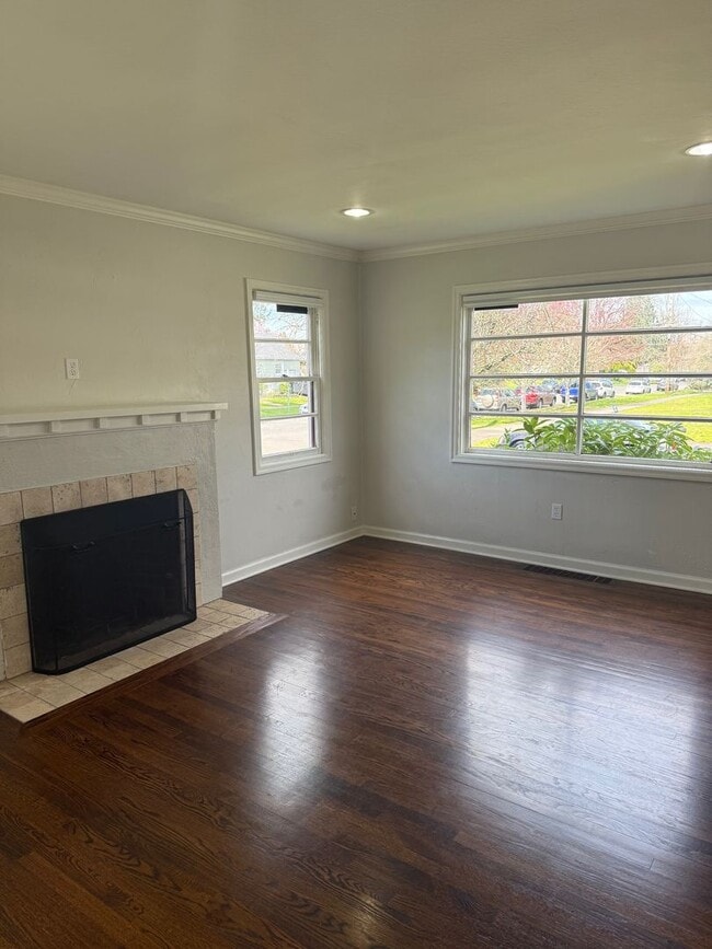 Building Photo - The Cozy Corner