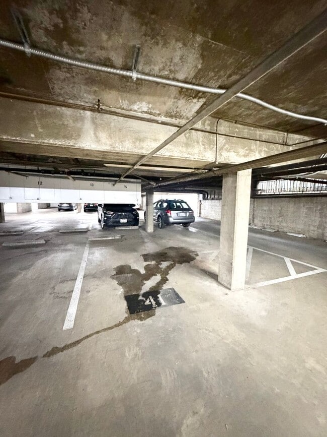 Building Photo - All utilities included 1 bedroom walking distance to Cal Tech