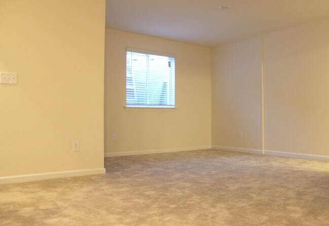 Building Photo - 6435 Prosperity Church Rd