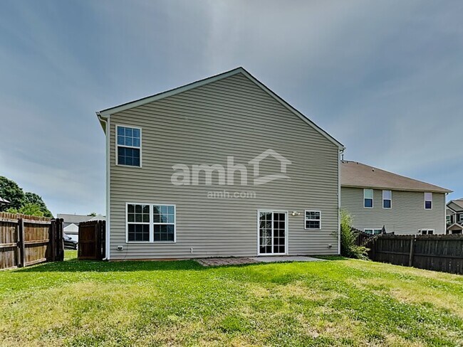 Building Photo - 1566 Cavendish Ct