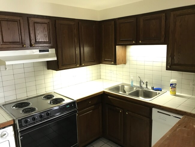 Kitchen - 1724 Willard St NW