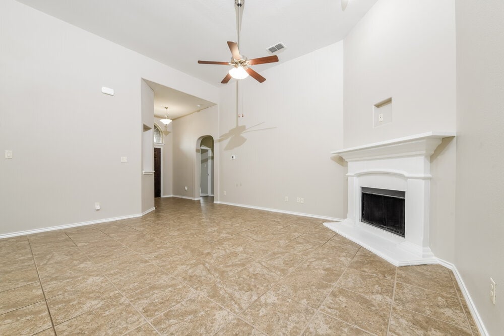 Building Photo - 11017 Erinmoor Trail