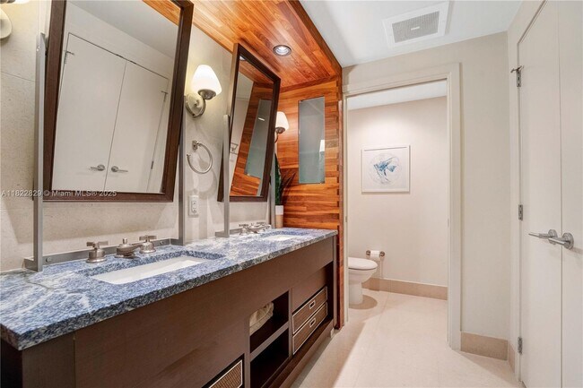 Building Photo - 6899 Collins Ave