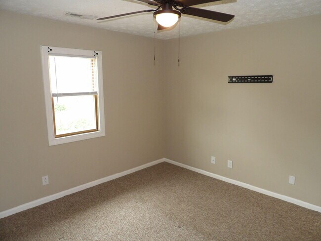 Building Photo - 218 Centennial Dr