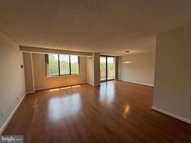 Building Photo - 5225 Pooks Hill Rd