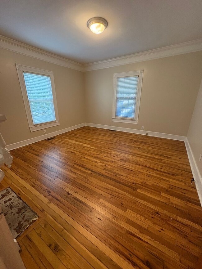 Building Photo - 3 Bedroom 2.5 Bath Townhome in Downtown Greenville and Near the Hampton Pinckney Historic District