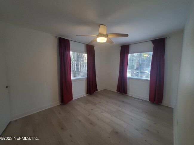Building Photo - 2159 Riverside Ave