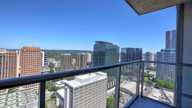 Building Photo - 650 Bellevue Way NE