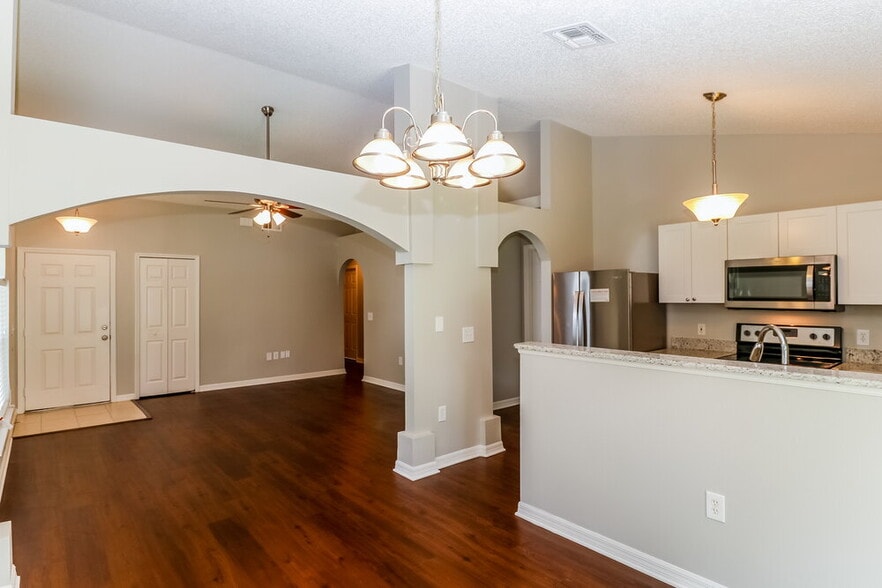 Building Photo - 6203 Gassino Pl