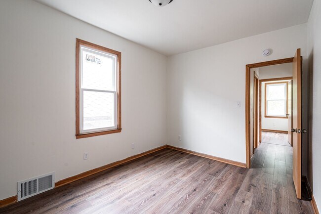 Building Photo - Classic Charm with Modern Updates - Upper ...