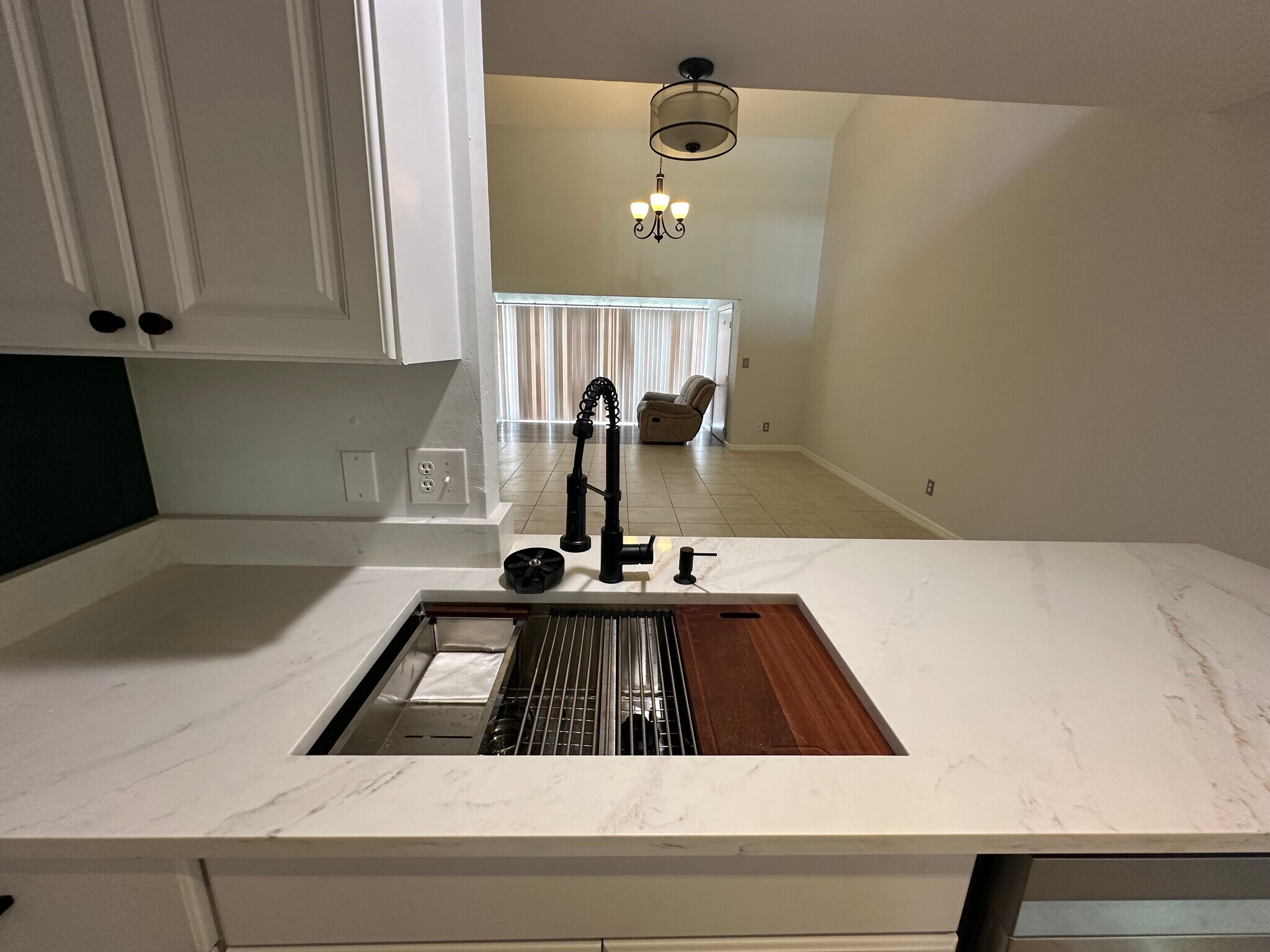 Building Photo - 26610 Southern Pines Dr