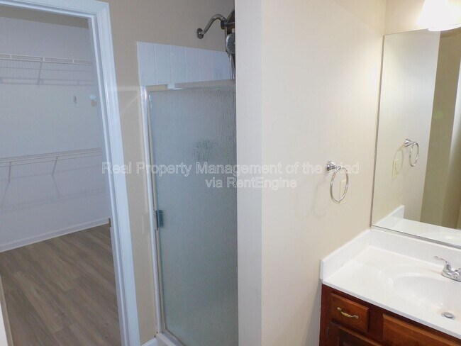 Building Photo - 7185 Avenbury Cir