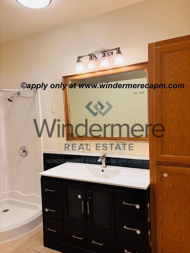 Building Photo - Bright & Spacious Two-Story home in Natomas Park!!