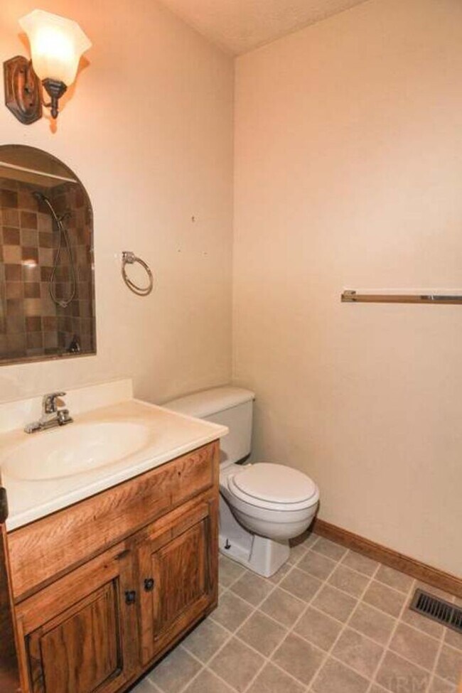 Building Photo - Beautiful 4-Bedroom Home on Spacious Corne...