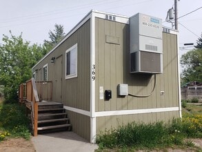 Building Photo - Gladstone