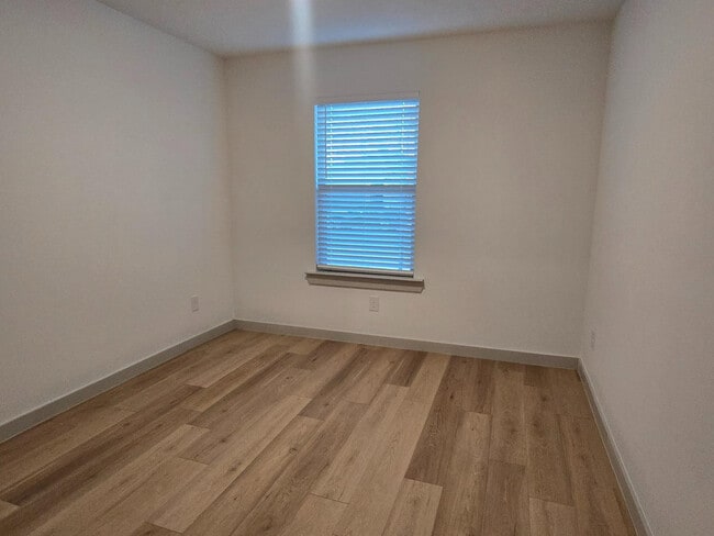 Building Photo - 7425 8th St