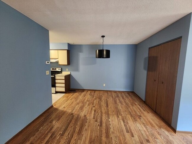 Building Photo - Village Quarter Ground Level Condo