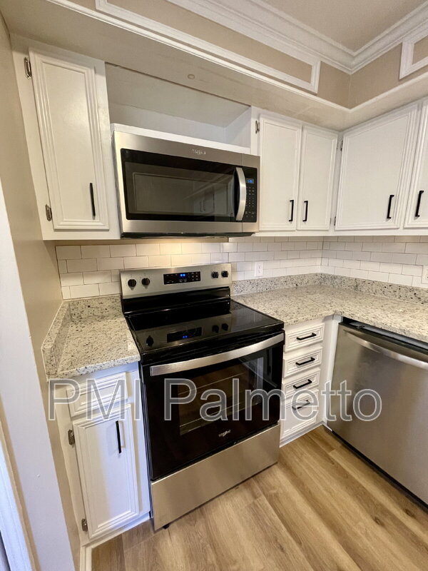 Building Photo - 4716 Palm Tree Ln