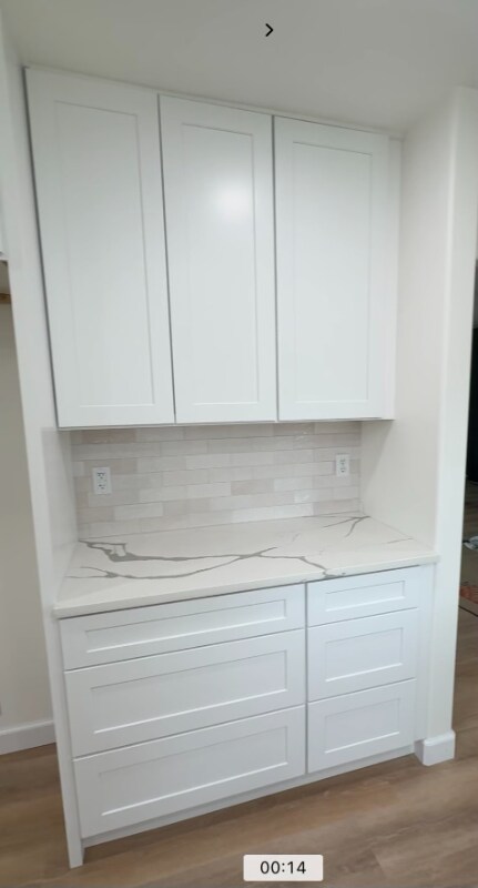 Building Photo - 305 E Inglewood Dr