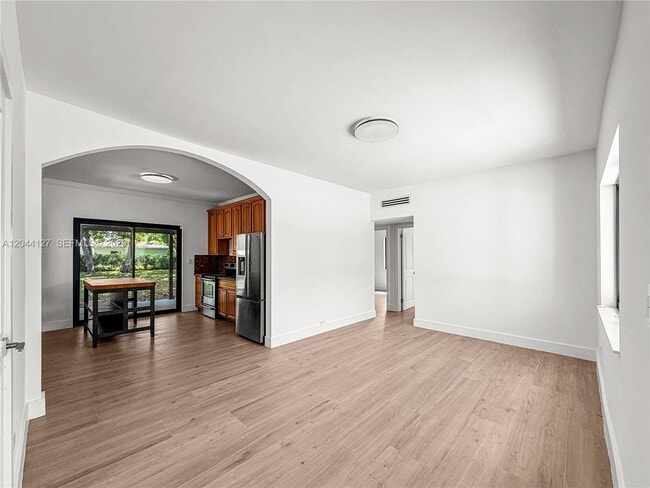 Building Photo - 55 NW 125th St