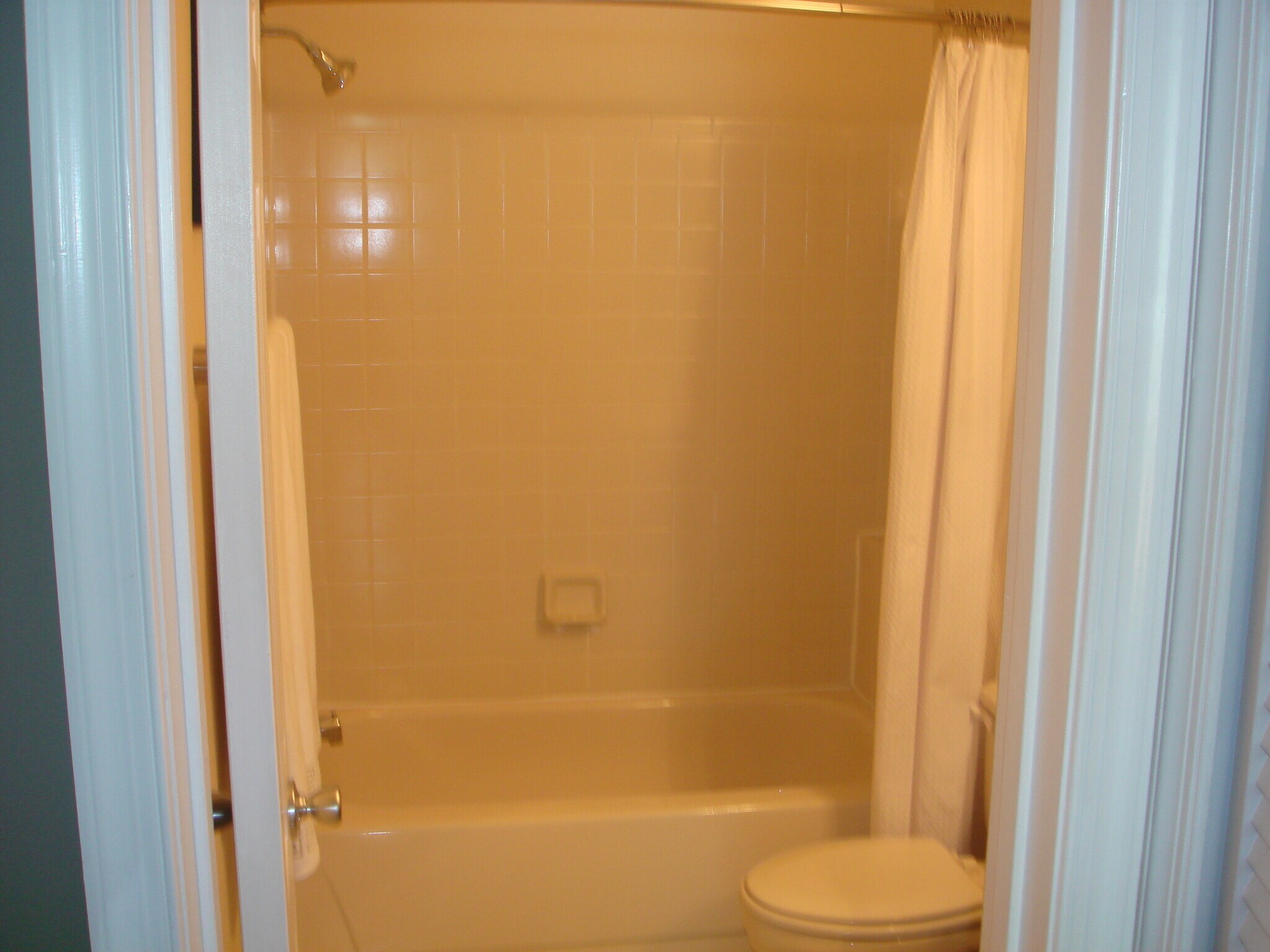 Shower with sliding glass door - 5917 Barbados Pl