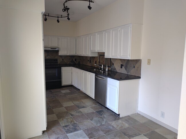 Building Photo - 2454 Bering Dr