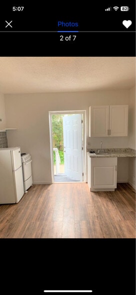 Building Photo - 637 S Main St