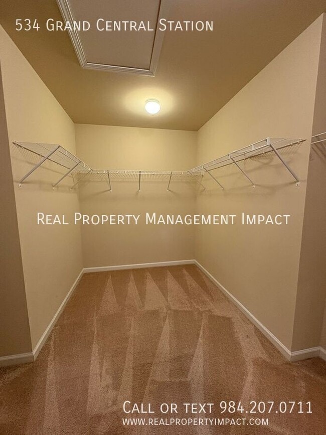 Building Photo - 534 Grand Central Sta