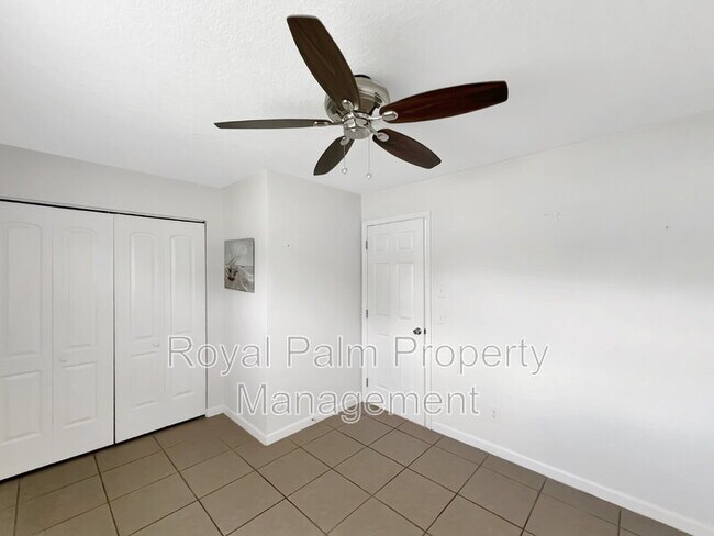 Building Photo - 11594 1st Ave