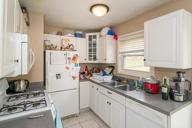 Building Photo - 1026 Gott St