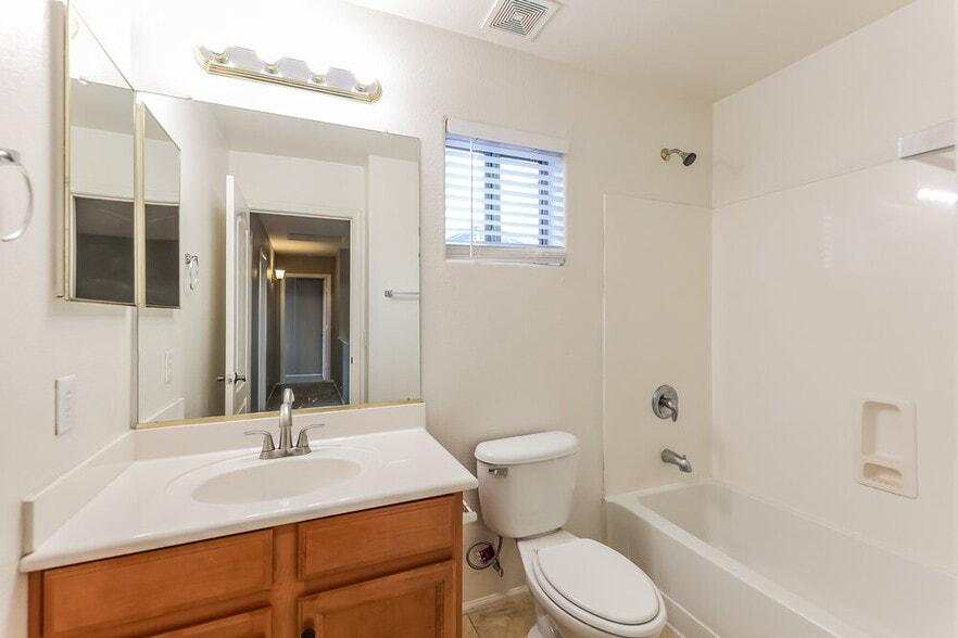 Building Photo - 2534 W Blue Sky Dr