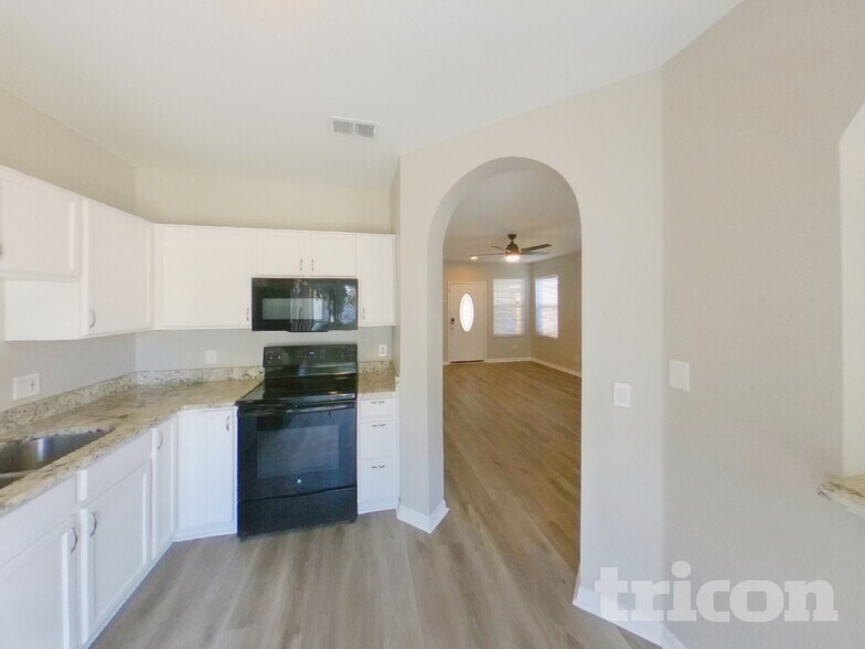 Building Photo - 10645 Navigation Dr