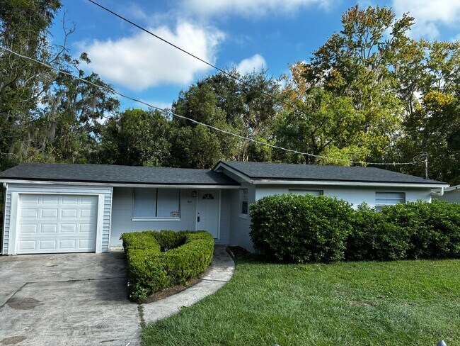 Primary Photo - 4663 Portsmouth Ave