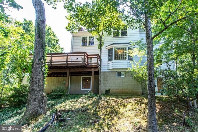Building Photo - 1646 Montmorency Dr